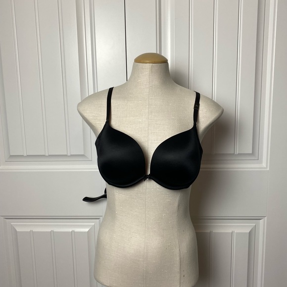 🔥Black Friday 50% Off🔥 New with tags Victoria Secret Bra